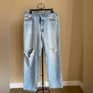 Vintage Levi’s 550 Relaxed Fit Distressed Jeans 36x32